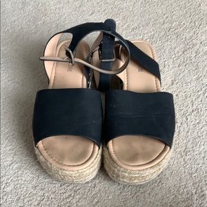 Black platform sandals